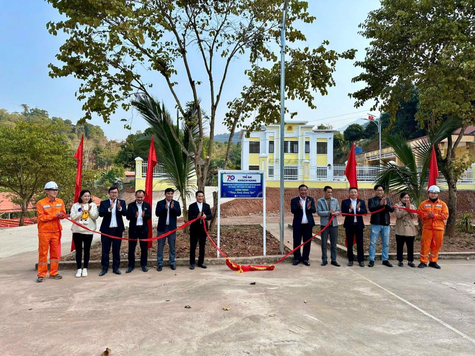 Trách nhiệm - tận tâm của người thợ điện